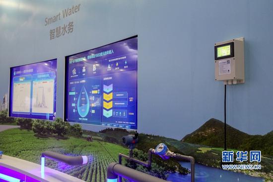 福州物联网开放实验室展示的智慧水务系统。新华网发(张楠摄)
