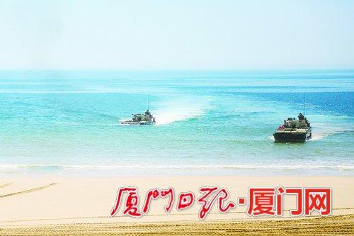 并列队形抢滩登陆。