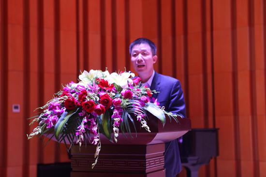 阳光学院校长、博士生导师乔海曙发表讲话