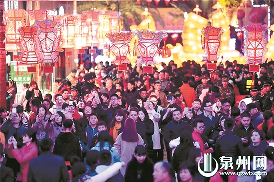 去年元宵灯会盛况(资料图片)